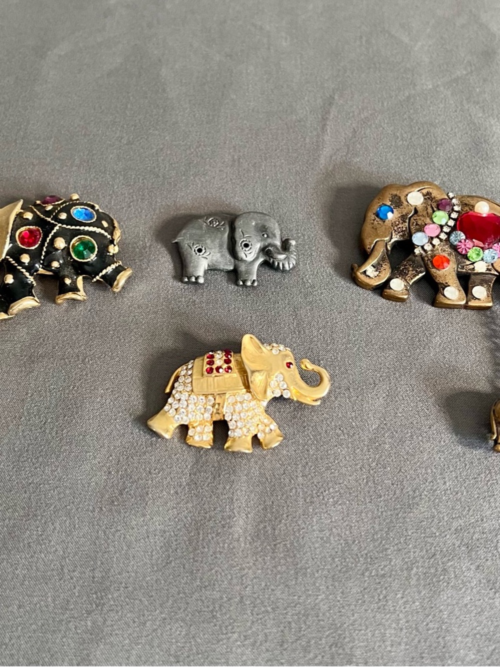 VTG Lot Of 4 Elephant Figural Brooch/Pin/Charm Retro